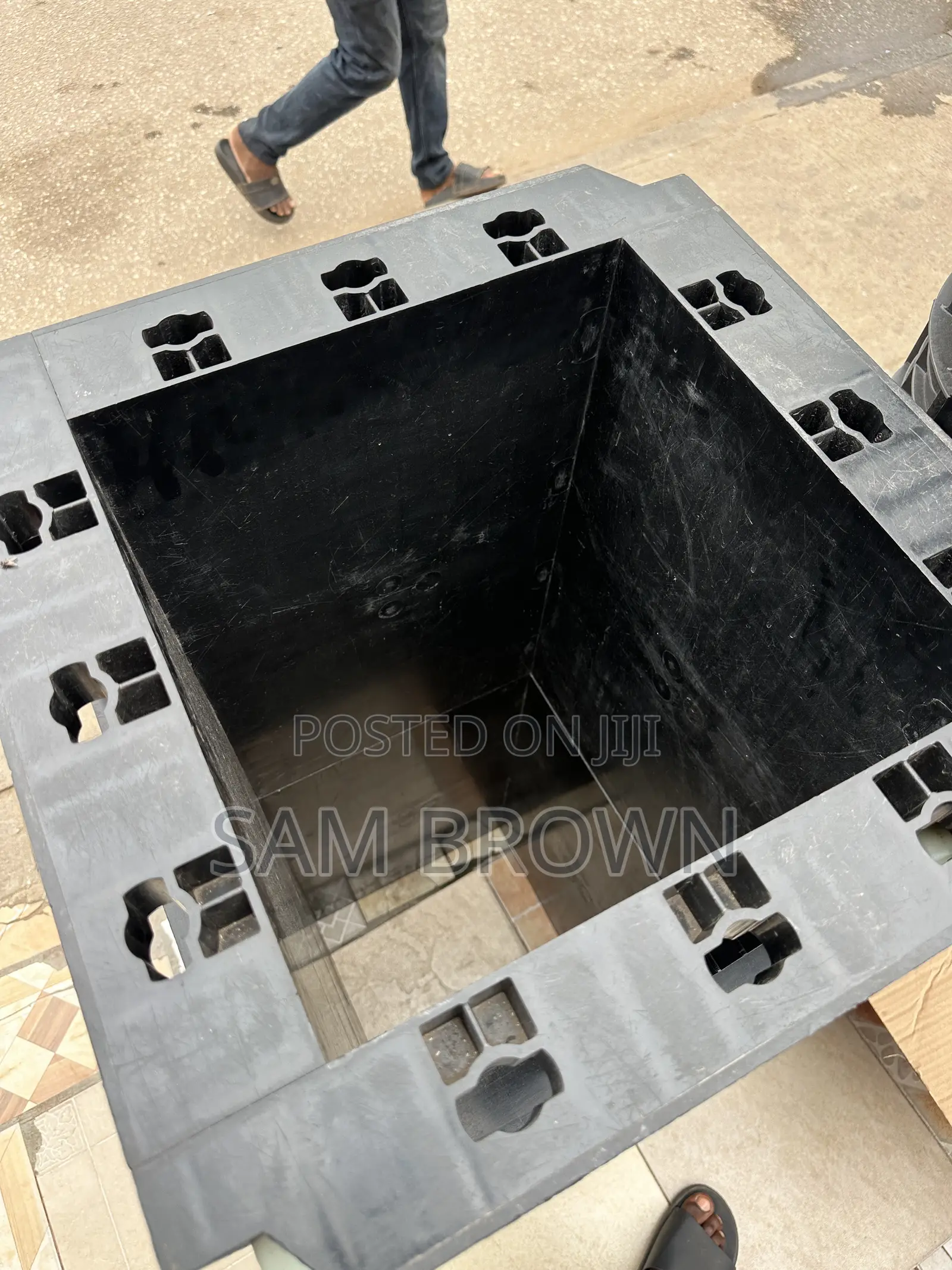 Square Adjustable Pillar Mould