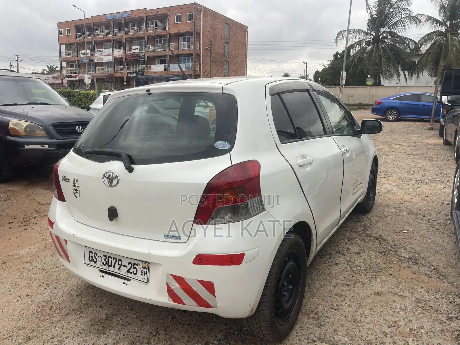 Toyota Vitz 1.0 FWD 3dr 2010 White