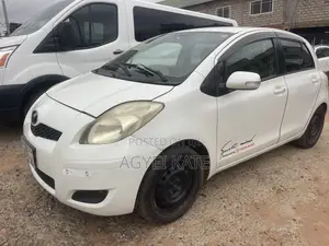 Toyota Vitz 1.0 FWD 3dr 2010 White
