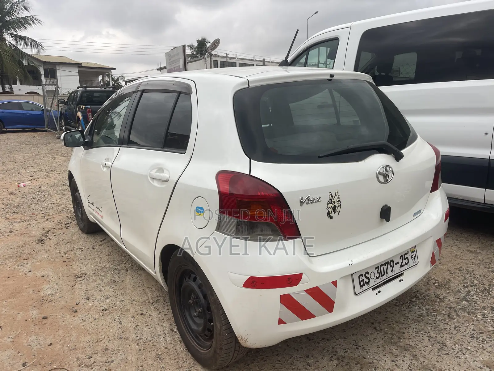 Toyota Vitz 1.0 FWD 3dr 2010 White