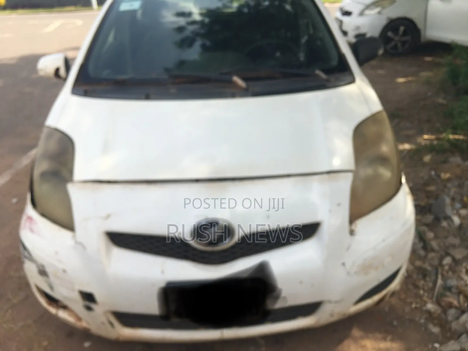 Toyota Vitz 1.0 FWD 5dr 2009 White