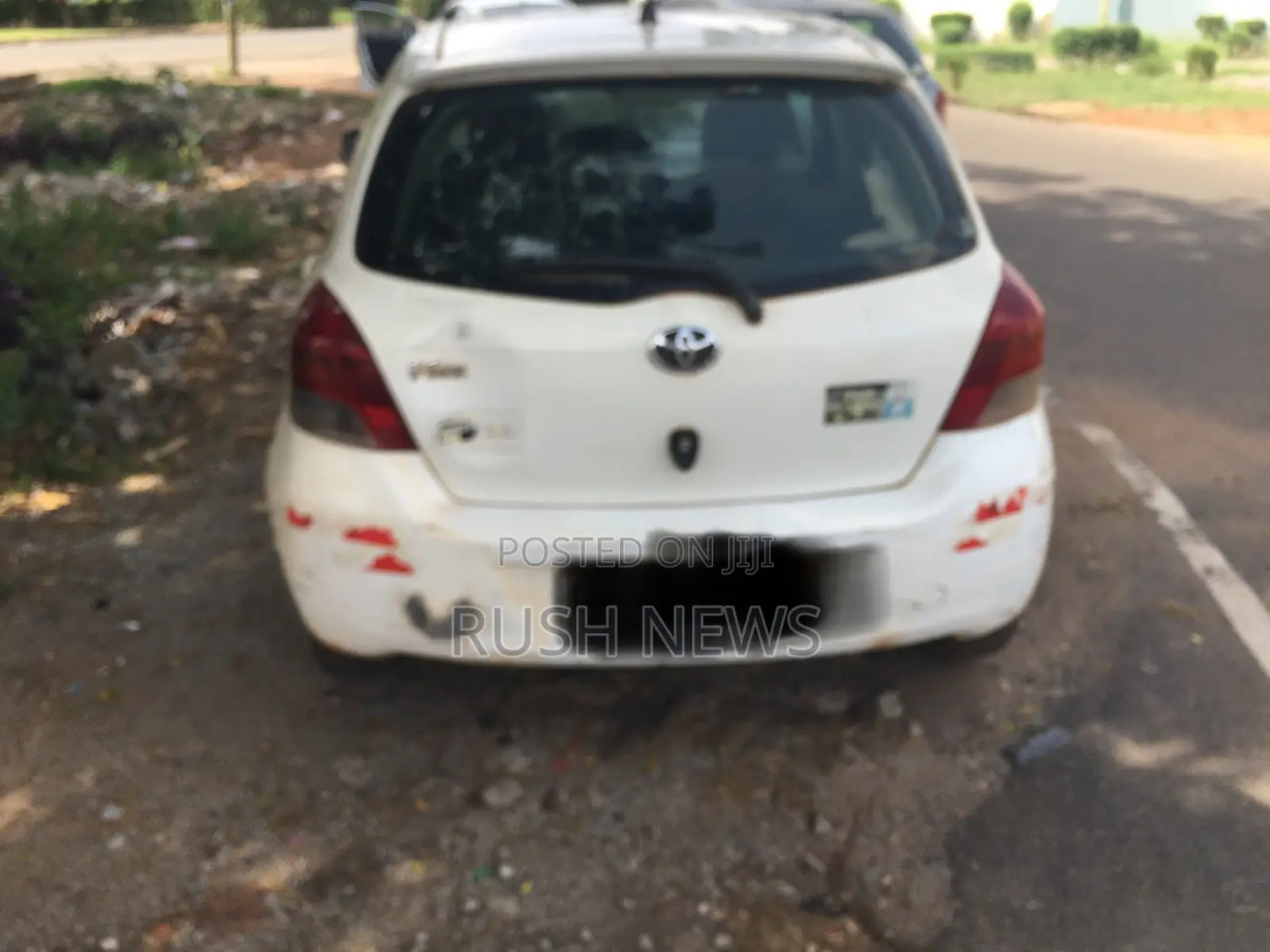 Toyota Vitz 1.0 FWD 5dr 2009 White