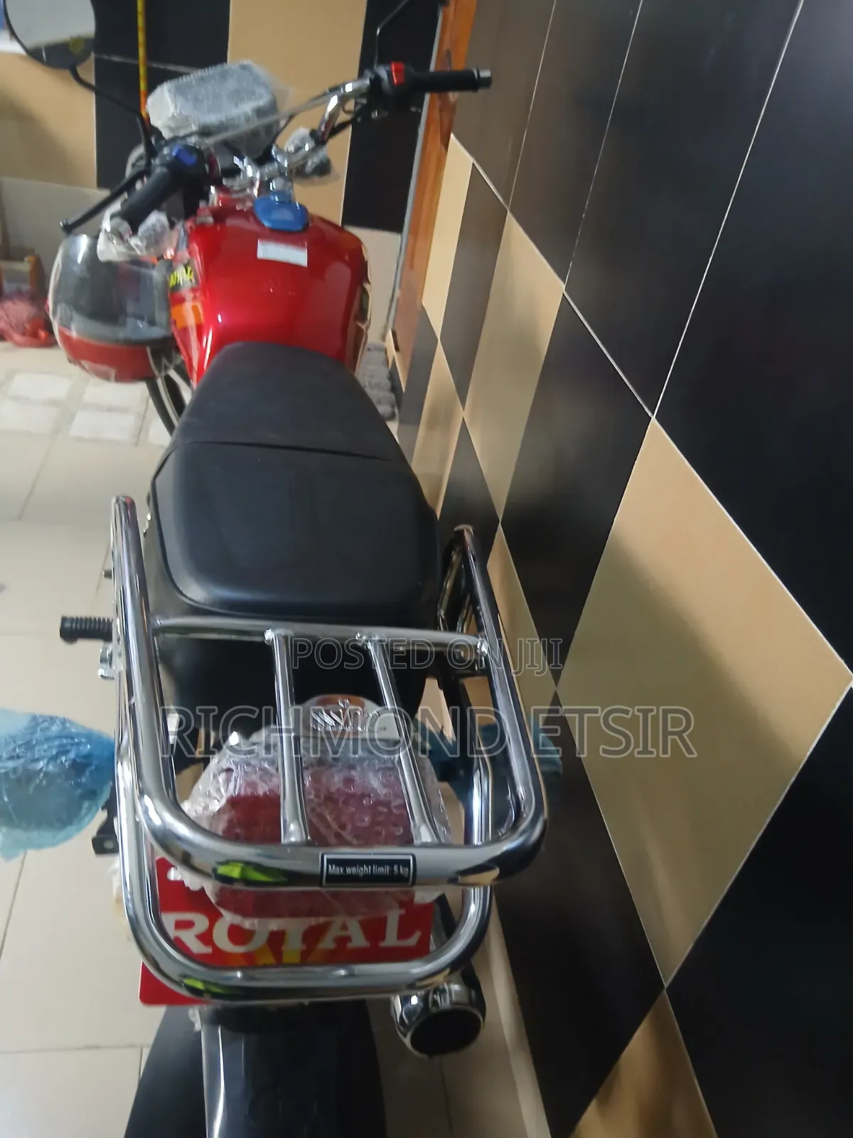 New Royal RY125 2026 Red