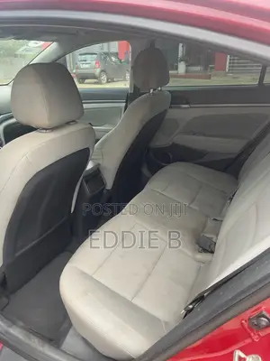 Hyundai Elantra ECO Sedan FWD (1.4L 4cyl 7A) 2017 Red