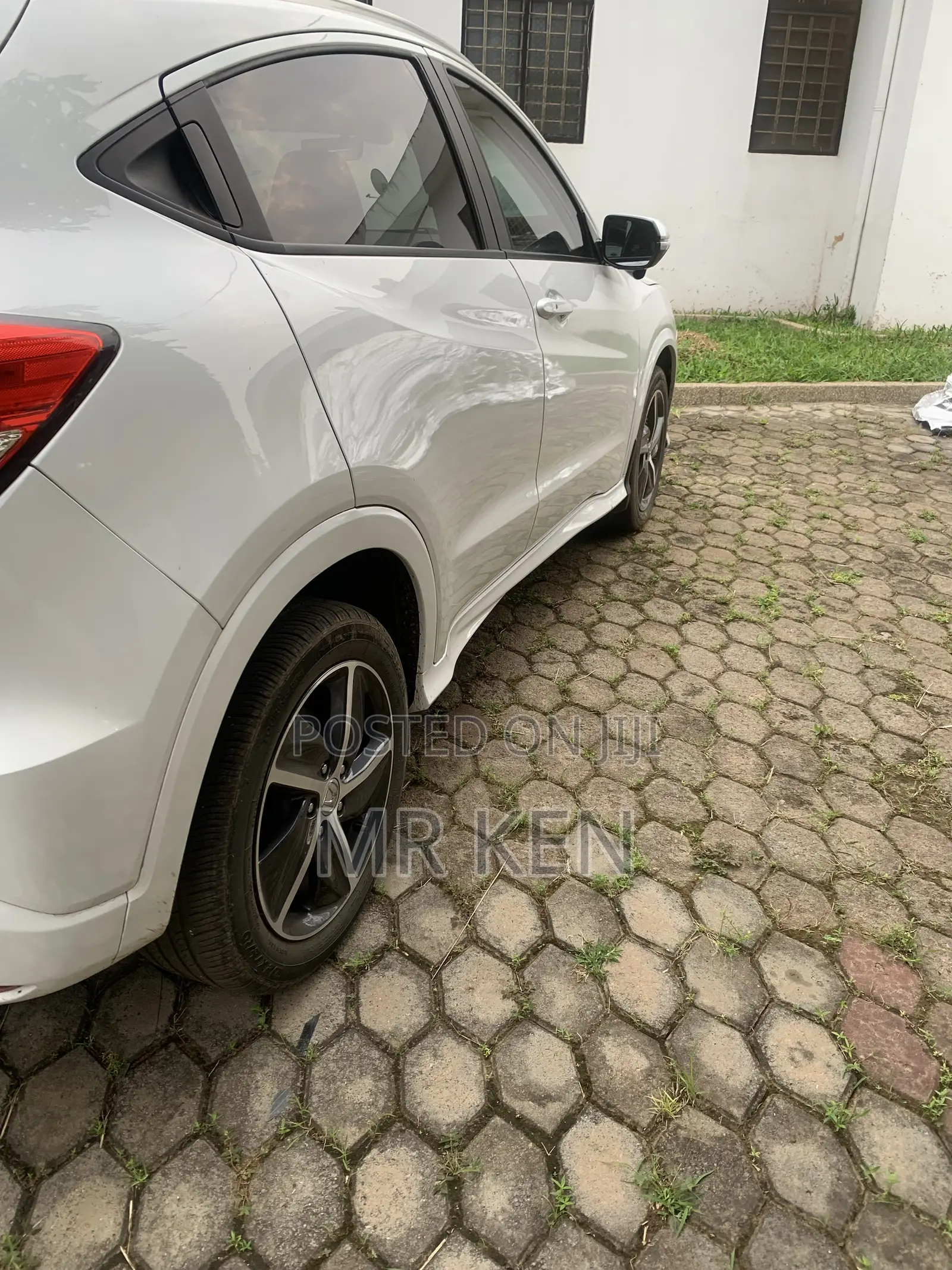 Honda HR-V Touring AWD 2020 White