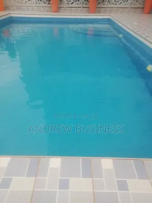 Swimming Pool Cleaning Service