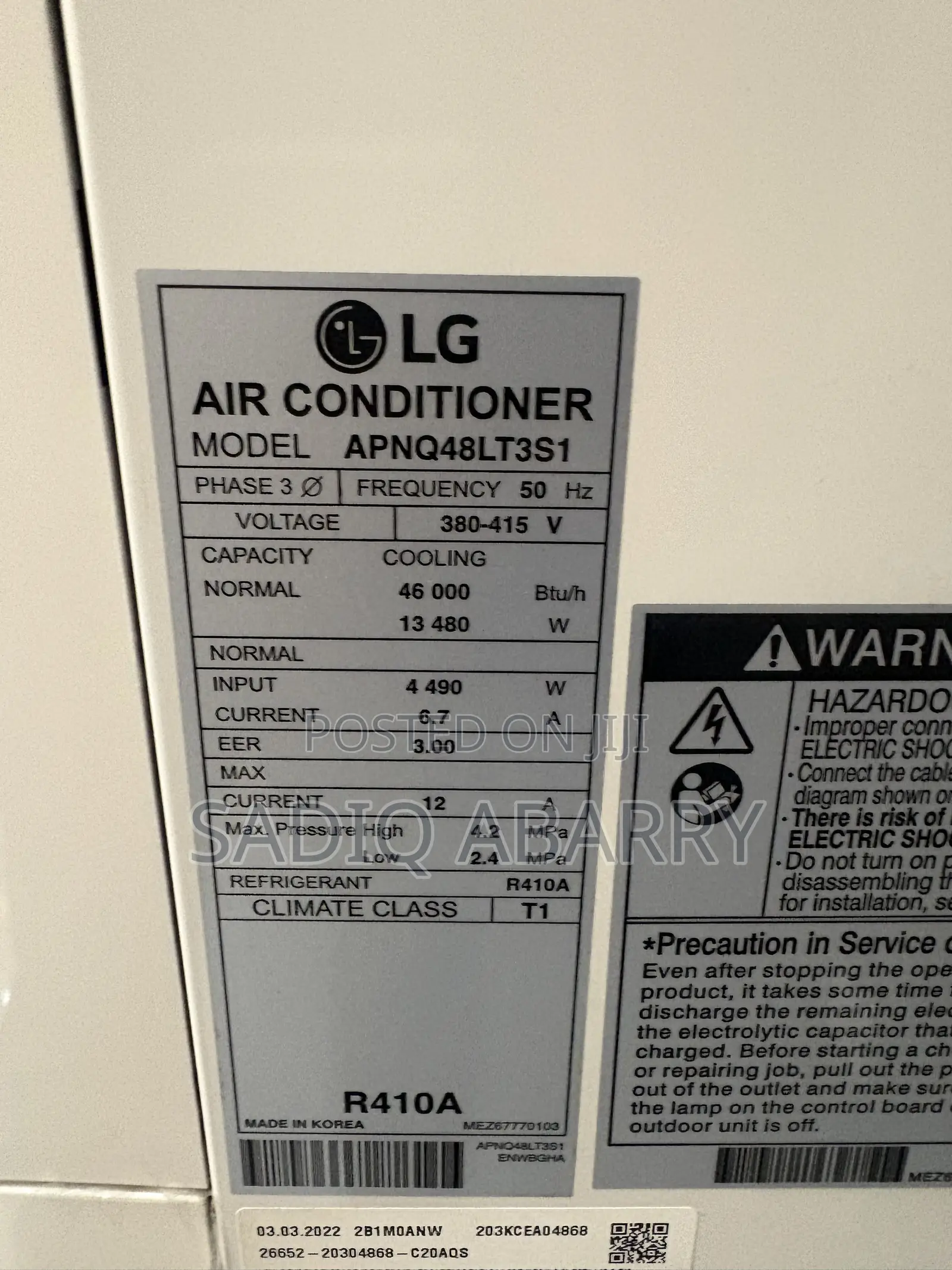 The LG APNQ48LT3S1 Is a 5-Horsepower Floor-Standing Air Conditioner