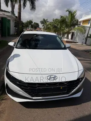Hyundai Avante 2021 White