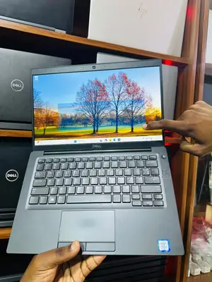 Laptop Dell Latitude 7390 8GB Intel Core i5 SSD 256GB