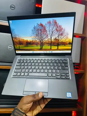 Laptop Dell Latitude 7390 8GB Intel Core i5 SSD 256GB