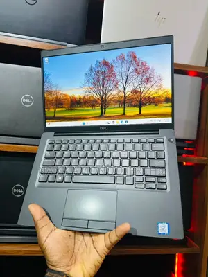 Laptop Dell Latitude 7390 8GB Intel Core i5 SSD 256GB