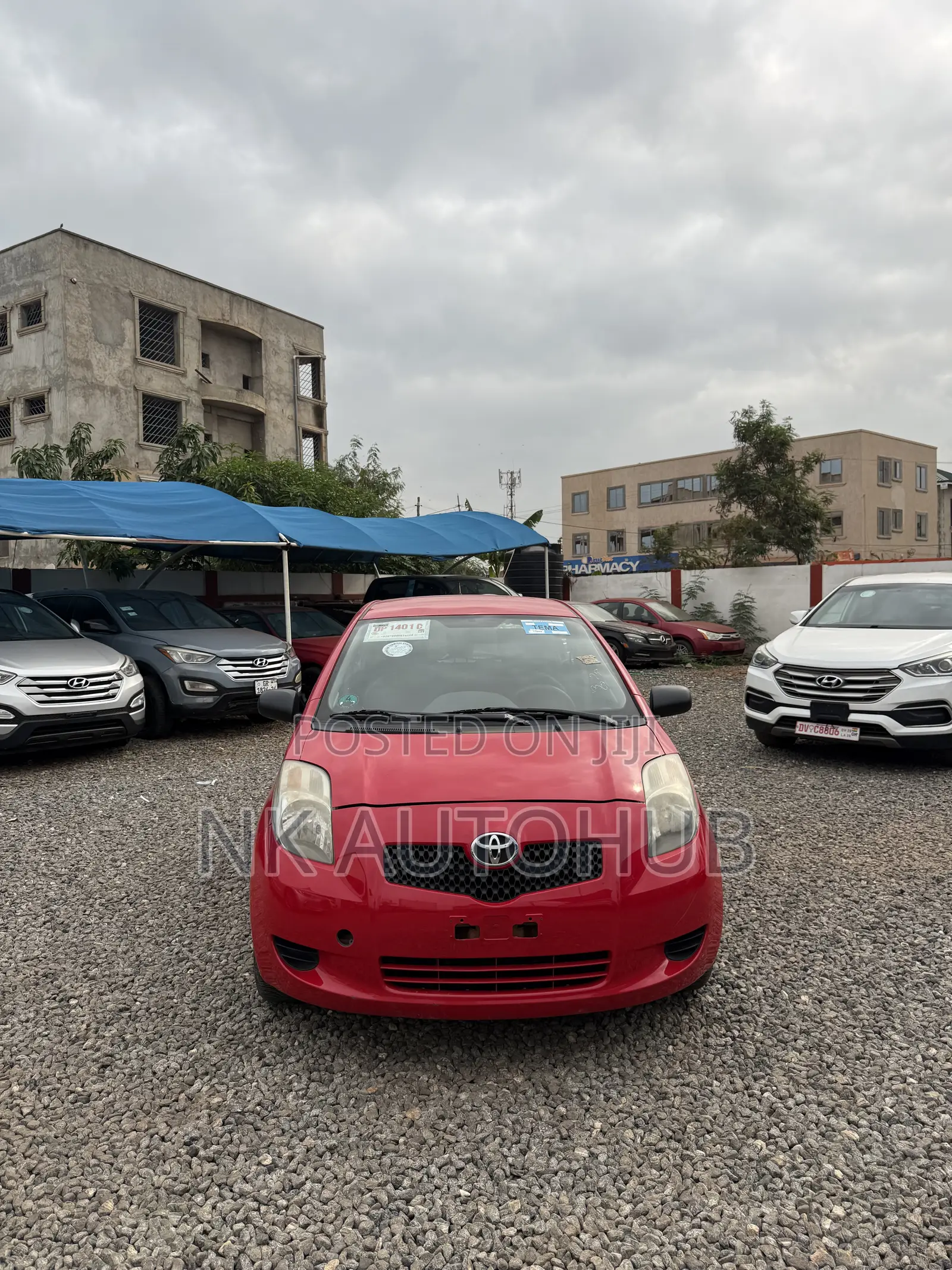 Toyota Yaris Base Hatchback 5dr 2010 Red