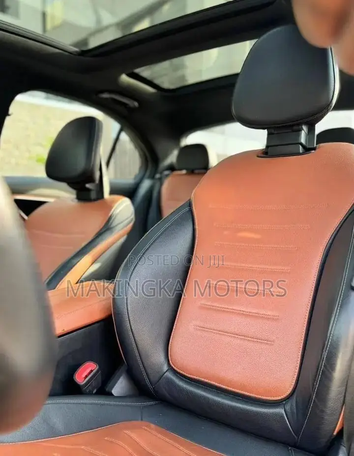 Mercedes-Benz C300 2023 White