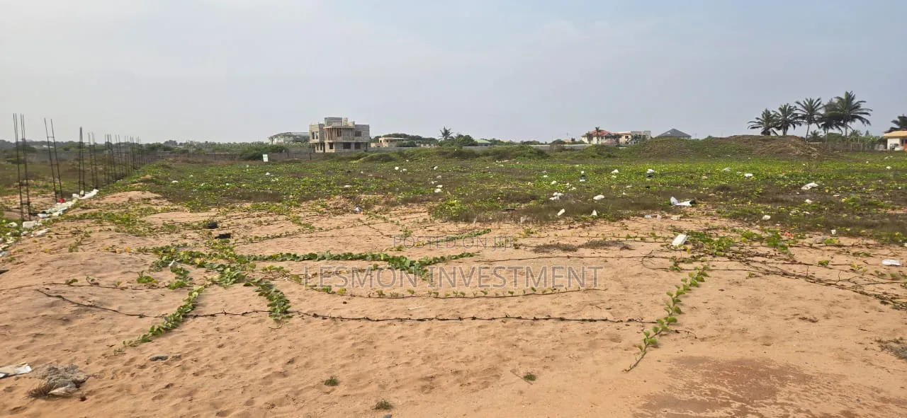 3 Main Road Plots of Land Santoe for Sale