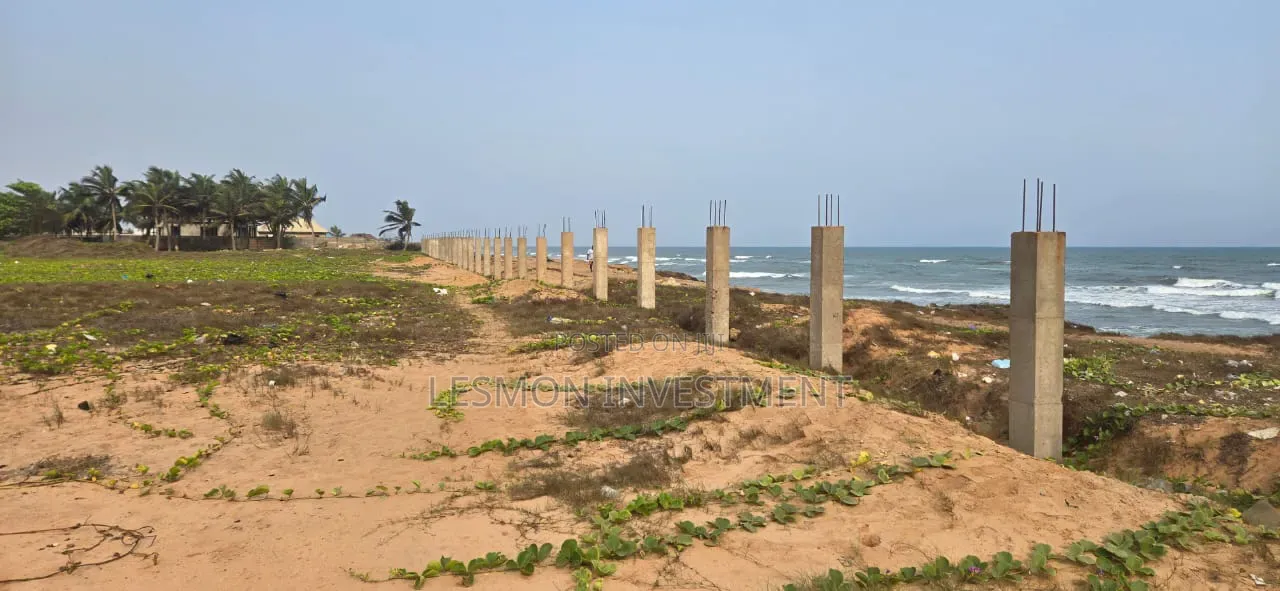 3 Main Road Plots of Land Santoe for Sale