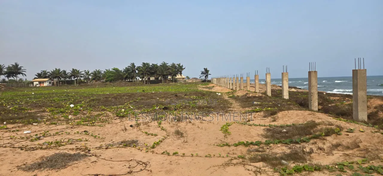 3 Main Road Plots of Land Santoe for Sale