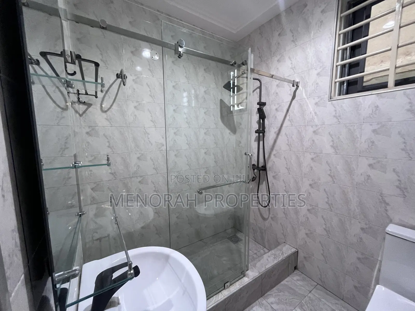 1bdrm Apartment in Adenta Amrahia for rent