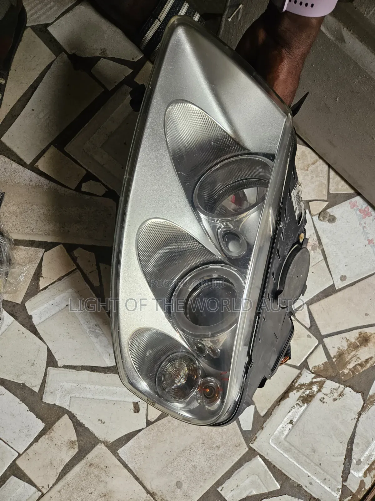 Touareg Headlight 2010 Driver Side