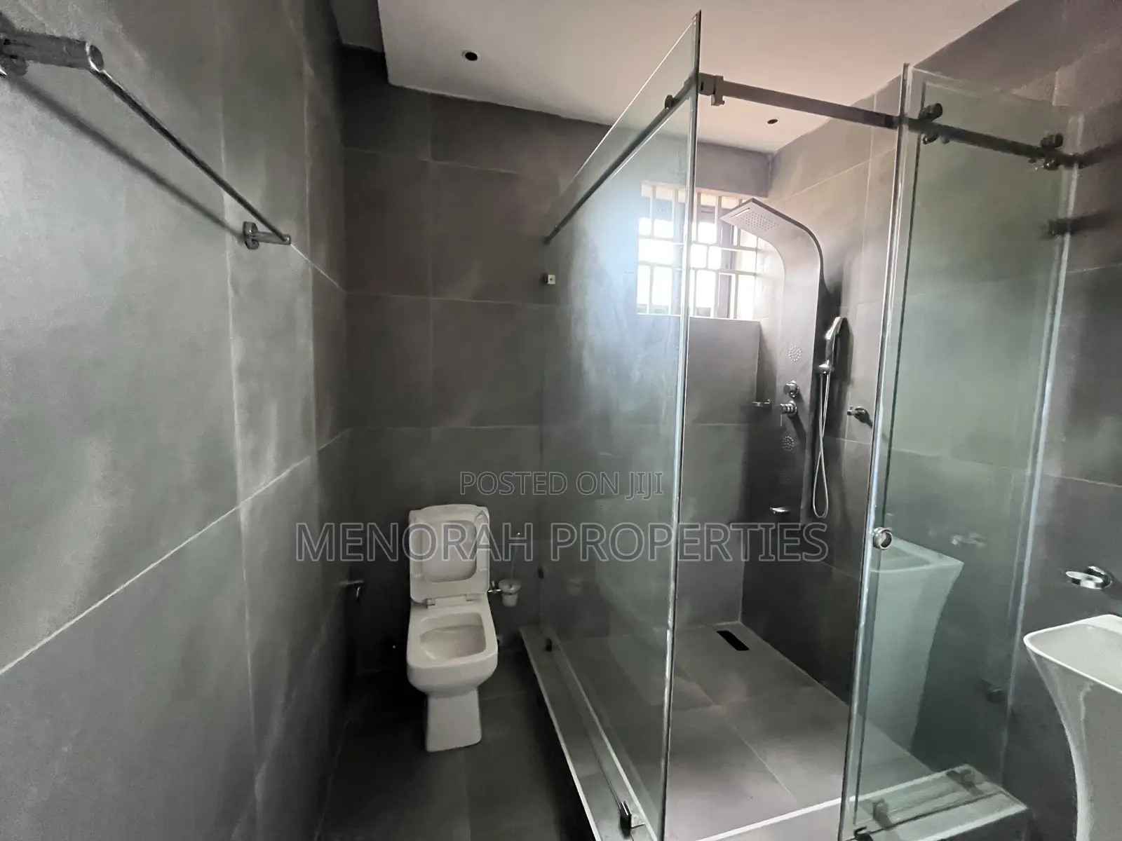 2bdrm Apartment in Adenta Amrahia for rent