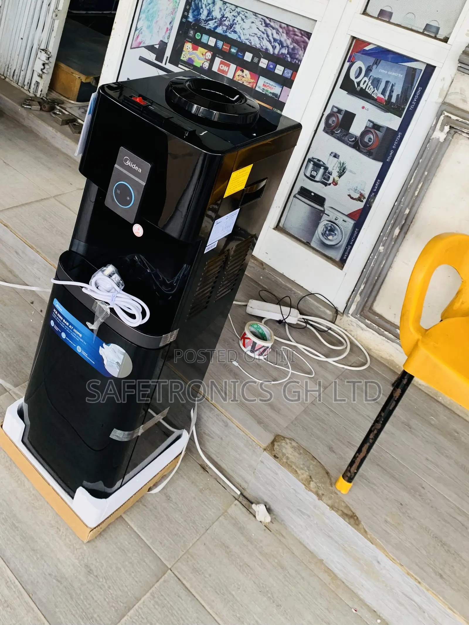 Secure Sleek Midea Water Dispenser 16 Liters 3 Tabs Cabinet Black