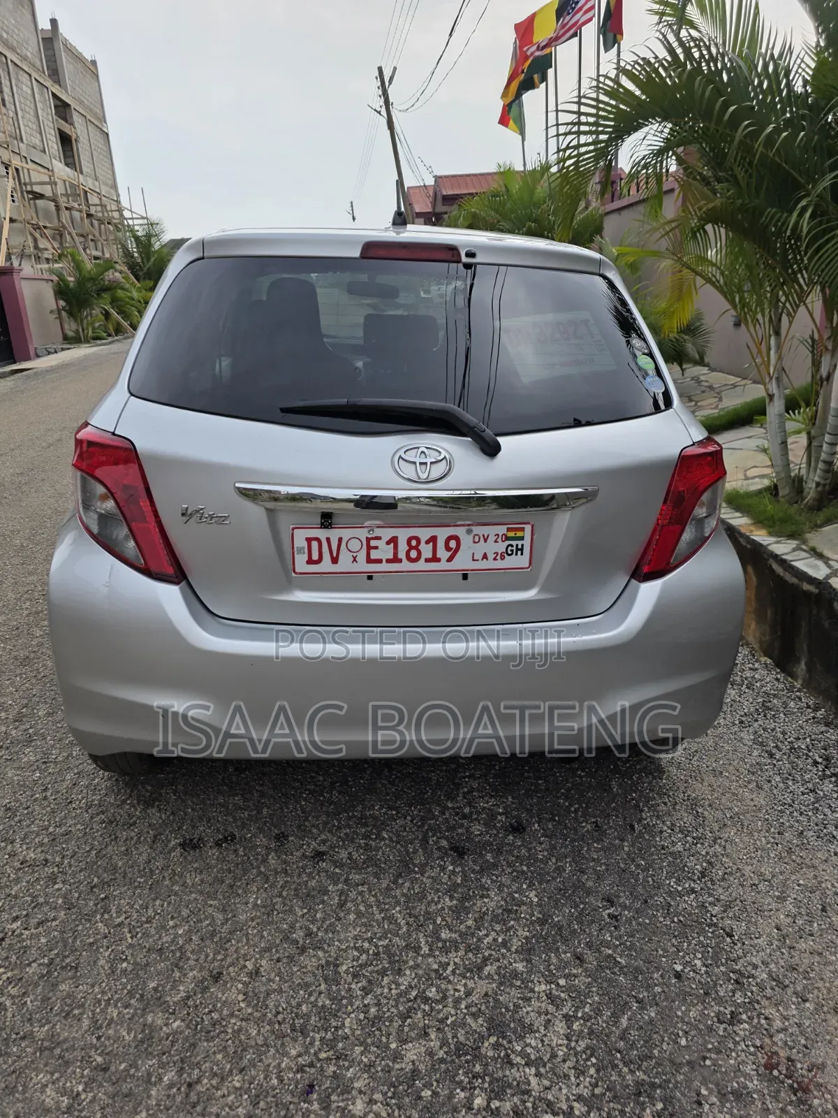 Toyota Vitz 2013 Silver