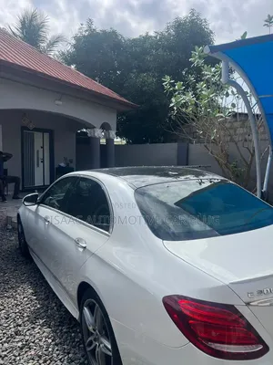Mercedes-Benz E300 2017 White