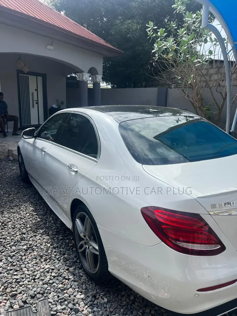 Mercedes-Benz E300 2017 White