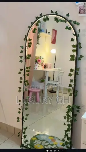 Full Body Mirror Comes With Free Vines
