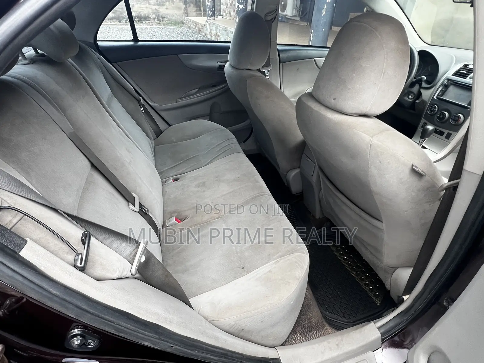 Toyota Corolla LE 4dr Sedan (1.8L 4cyl 4A) 2013 Black