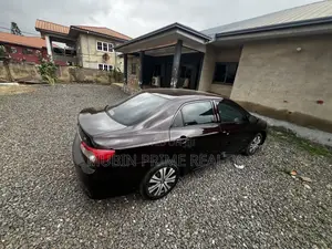 Toyota Corolla LE 4dr Sedan (1.8L 4cyl 4A) 2013 Black