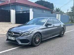Mercedes-Benz C300 2016 Gray