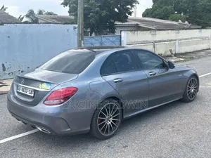 Mercedes-Benz C300 2016 Gray