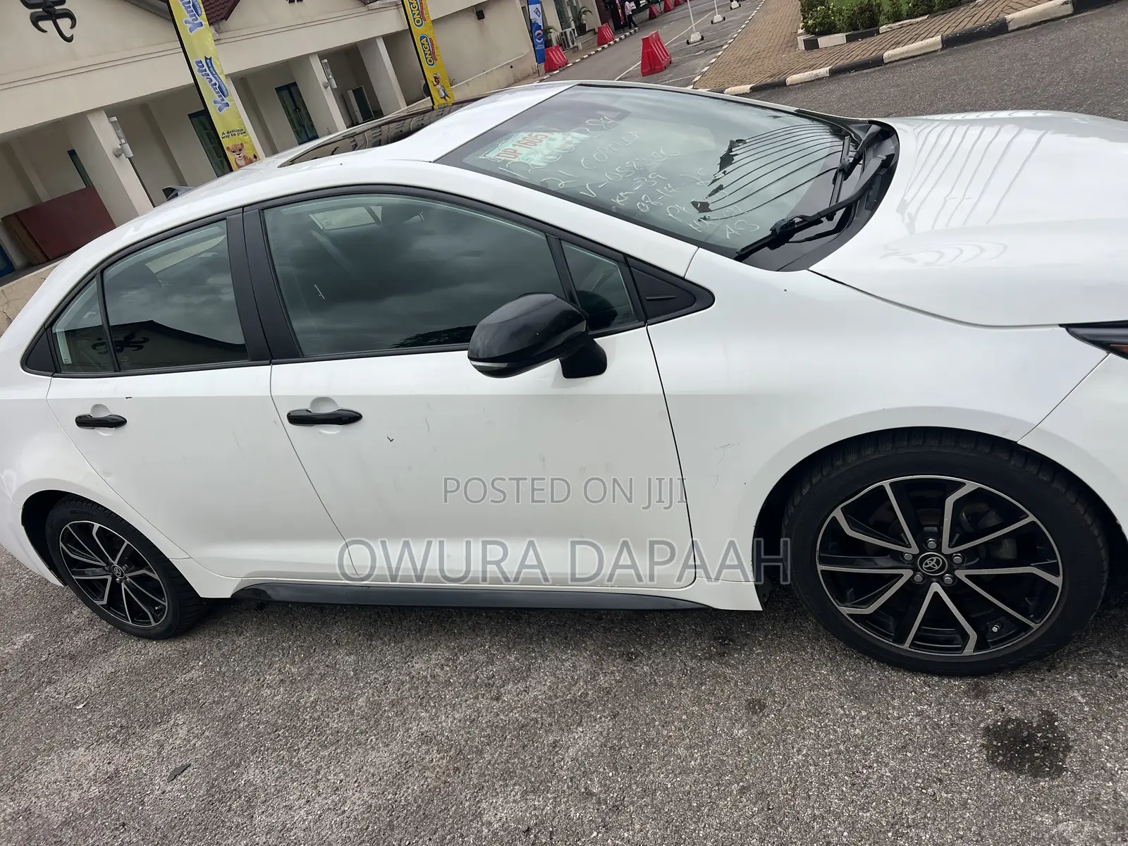 Toyota Corolla SE 2021 White