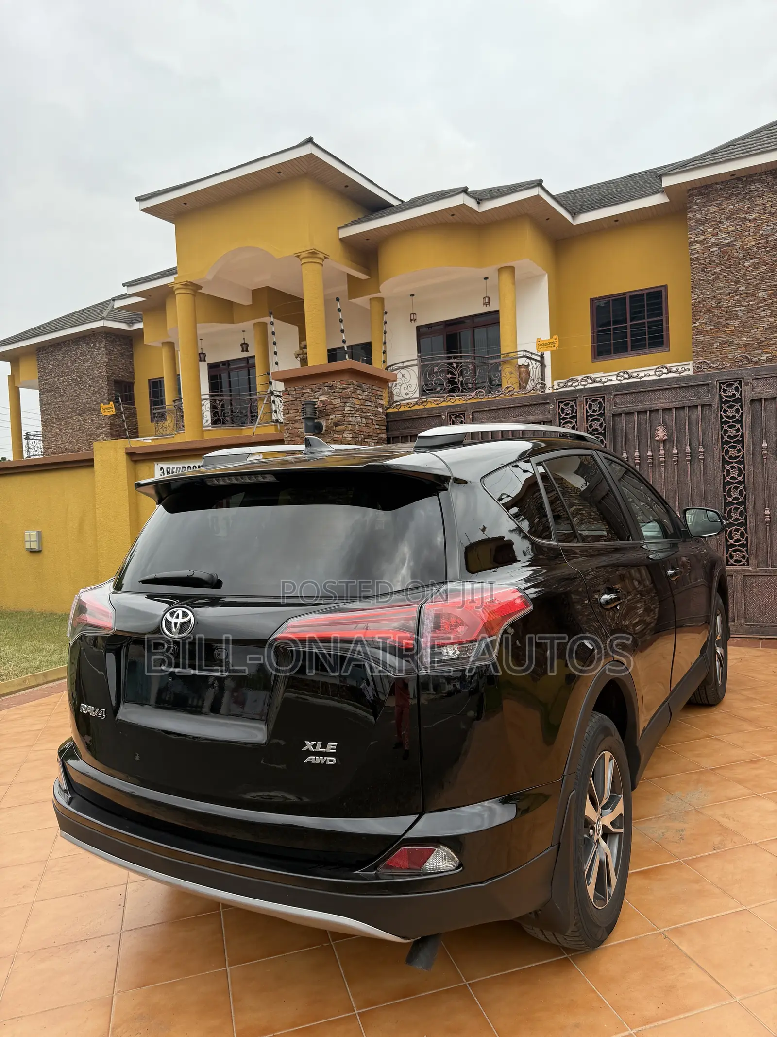 Toyota RAV4 XLE AWD (2.5L 4cyl 6A) 2017 Black