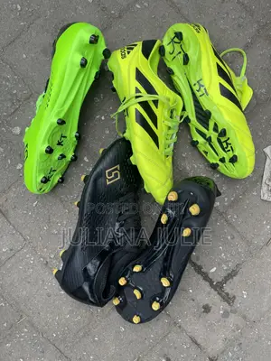 Original Football Boot Available at Cool Price
