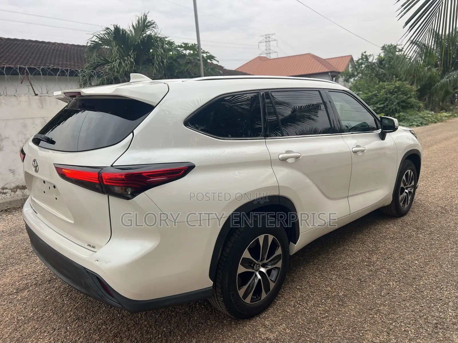 Toyota Highlander XLE 2021 White