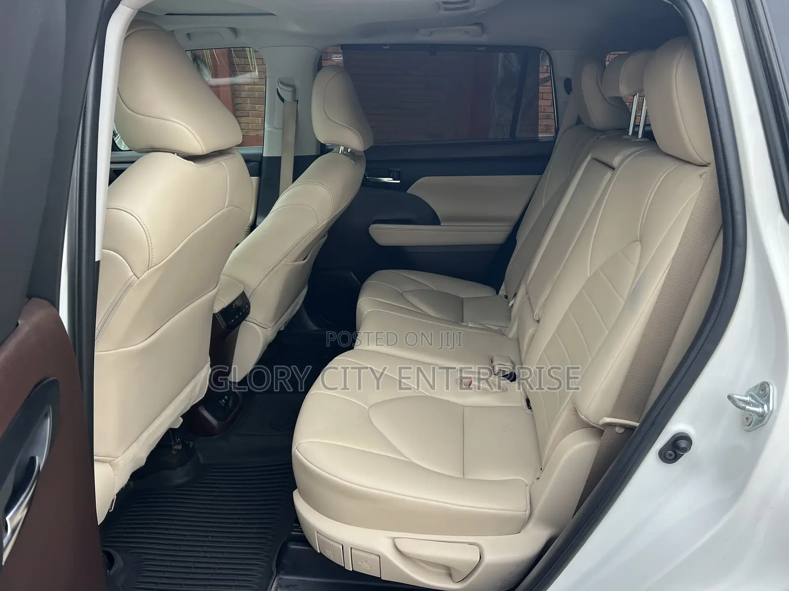 Toyota Highlander XLE 2021 White