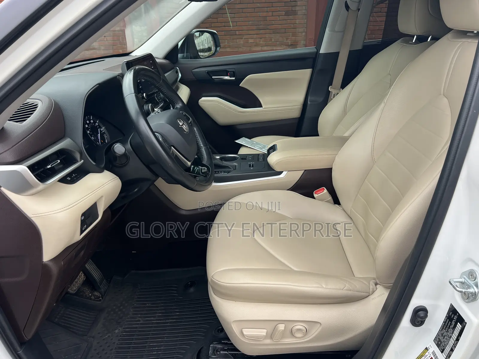 Toyota Highlander XLE 2021 White