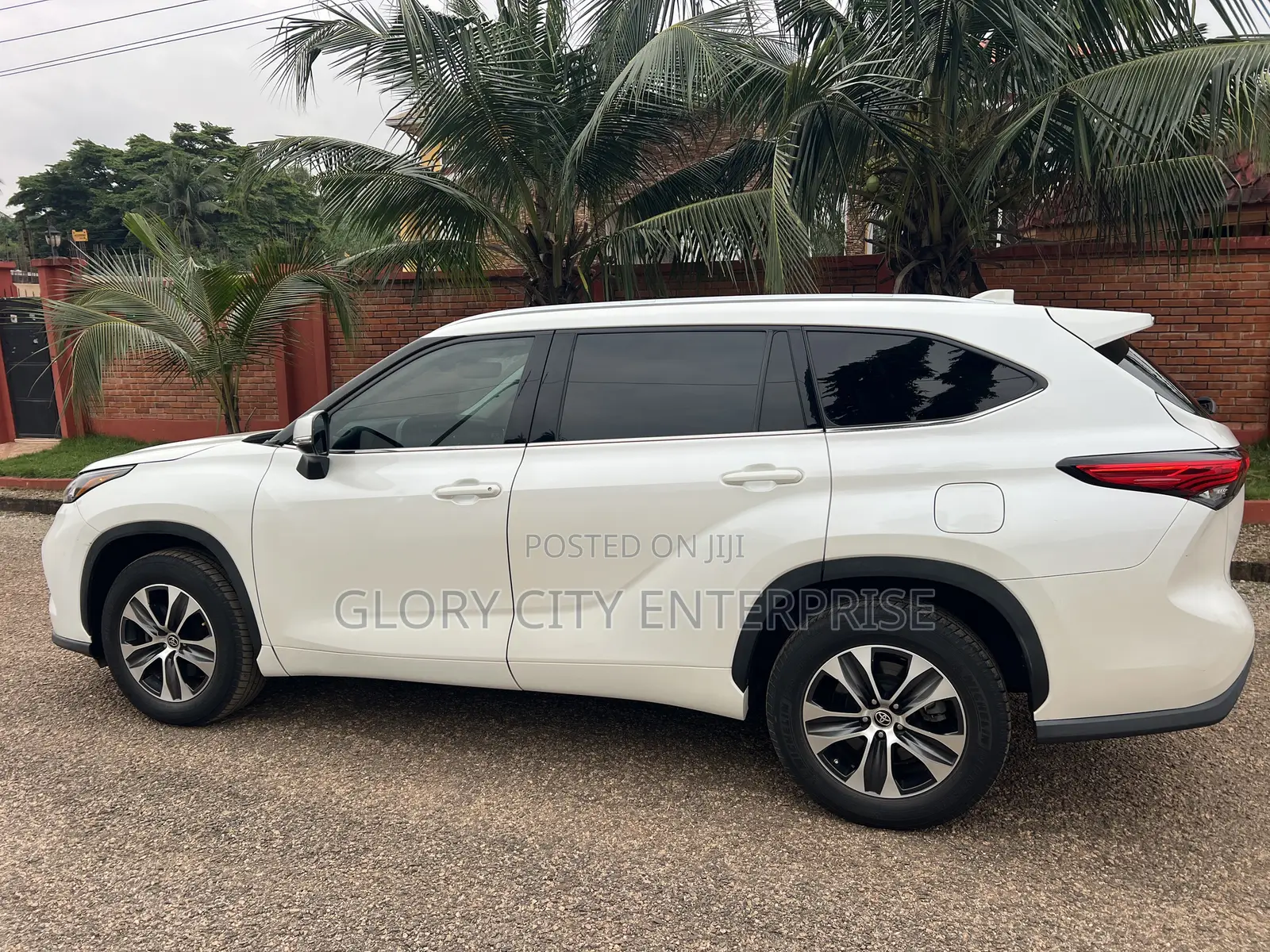 Toyota Highlander XLE 2021 White