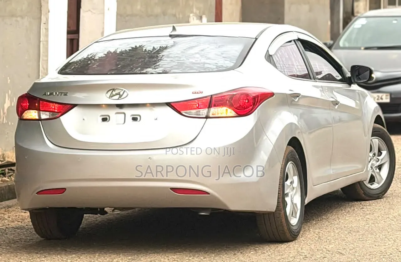 Hyundai Elantra 2013 Silver