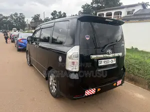Toyota Voxy 2013 Black