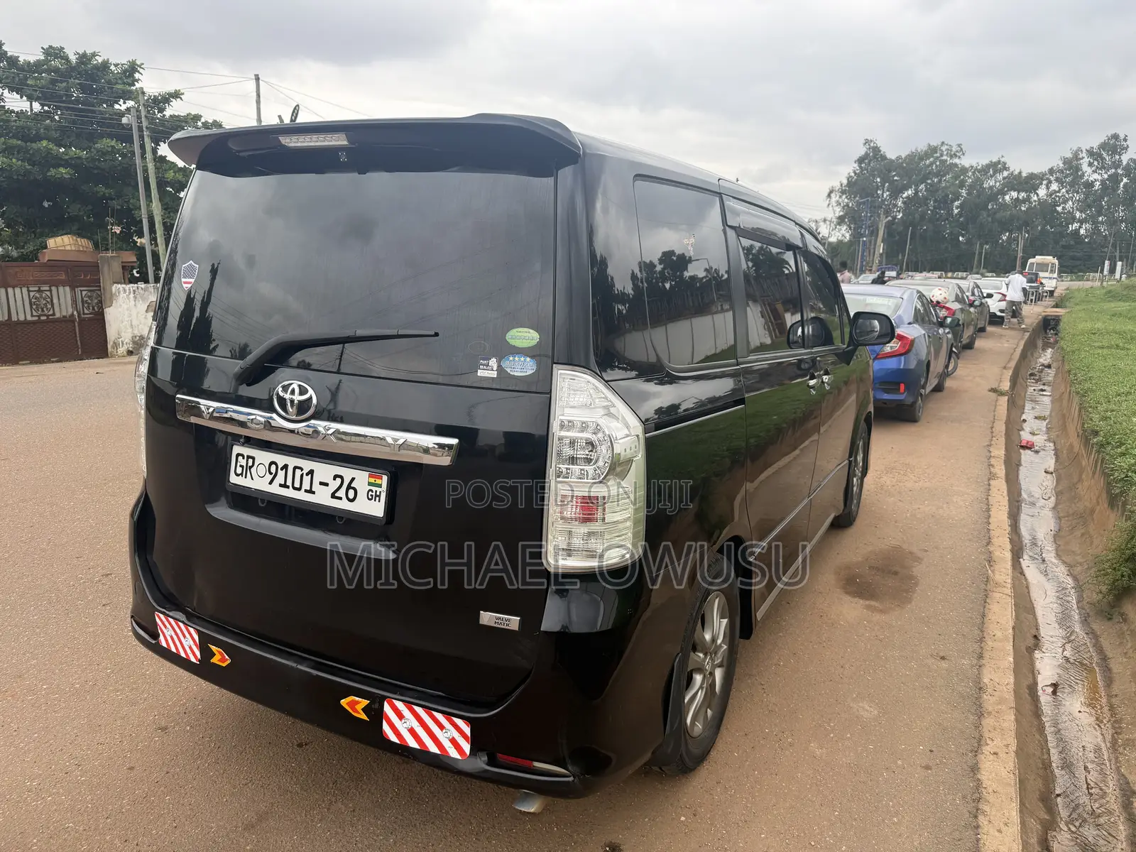Toyota Voxy 2013 Black