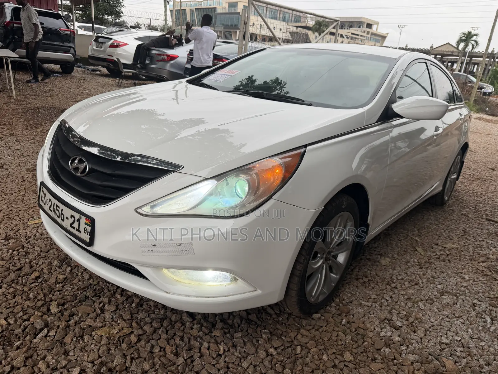 Hyundai Sonata Limited 2.0T Sedan (2.0L 4cyl 6A) 2013 White