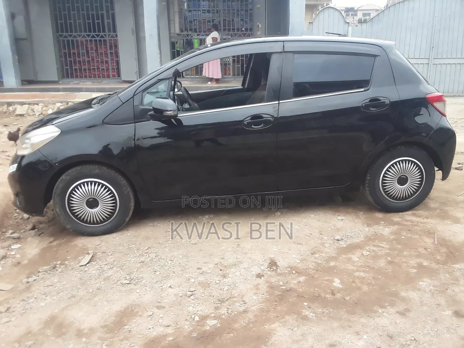 Toyota Vitz 2012 Black
