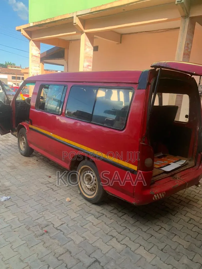 Hyundai H-100 1998 Red