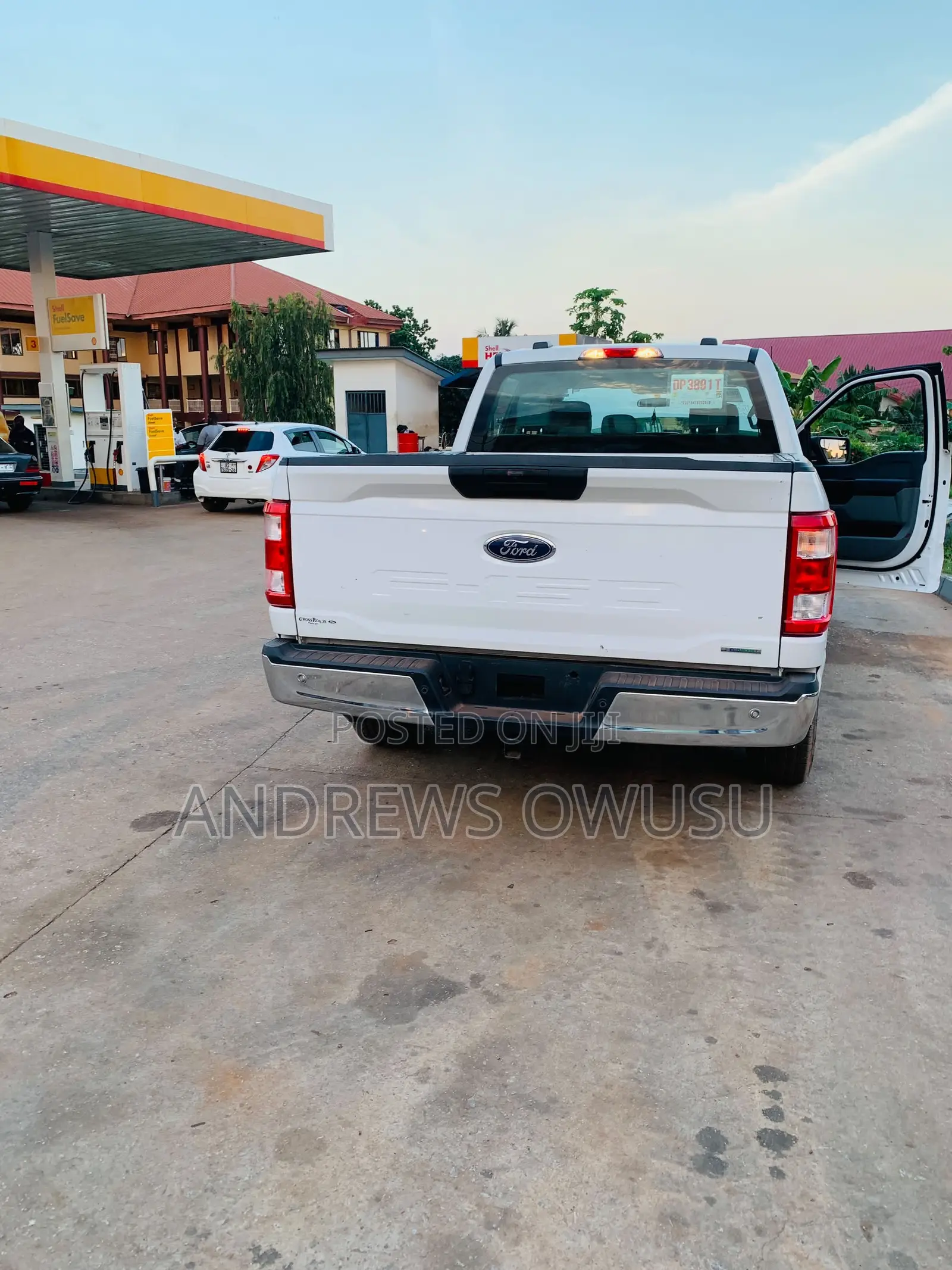 Ford F-150 XL 2022 White