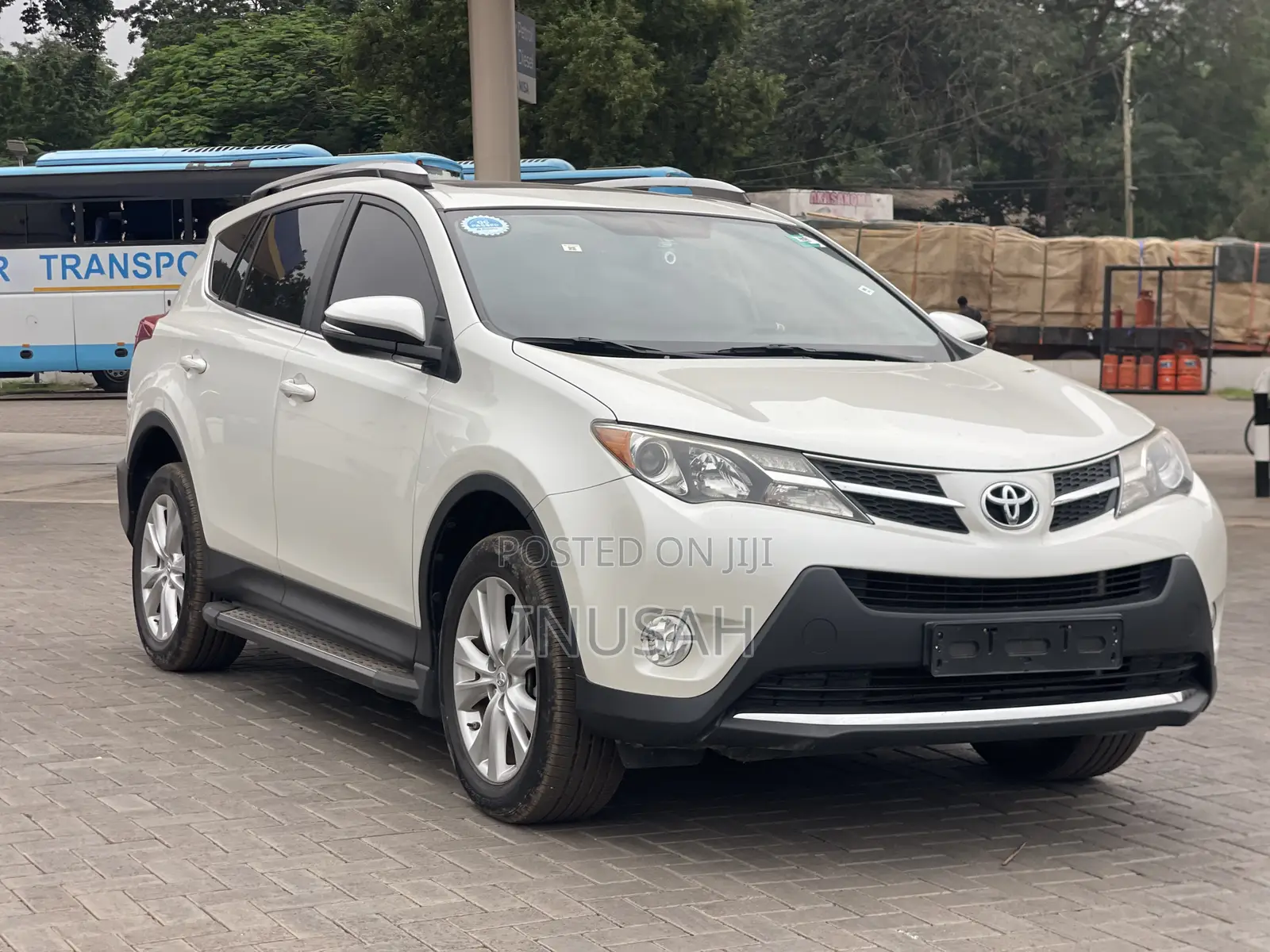 Toyota RAV4 Limited 4dr SUV AWD (2.5L 4cyl 6A) 2014 White