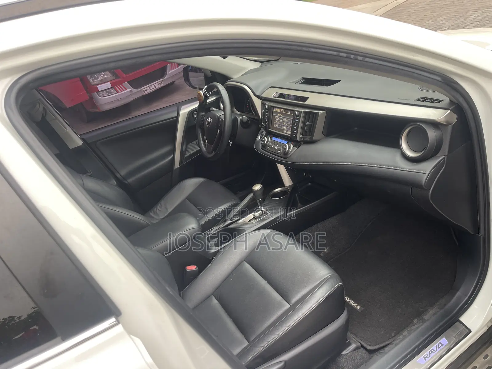 Toyota RAV4 Limited 4dr SUV (2.5L 4cyl 6A) 2014 White