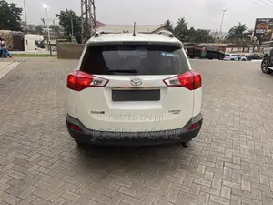 Toyota RAV4 Limited 4dr SUV (2.5L 4cyl 6A) 2014 White
