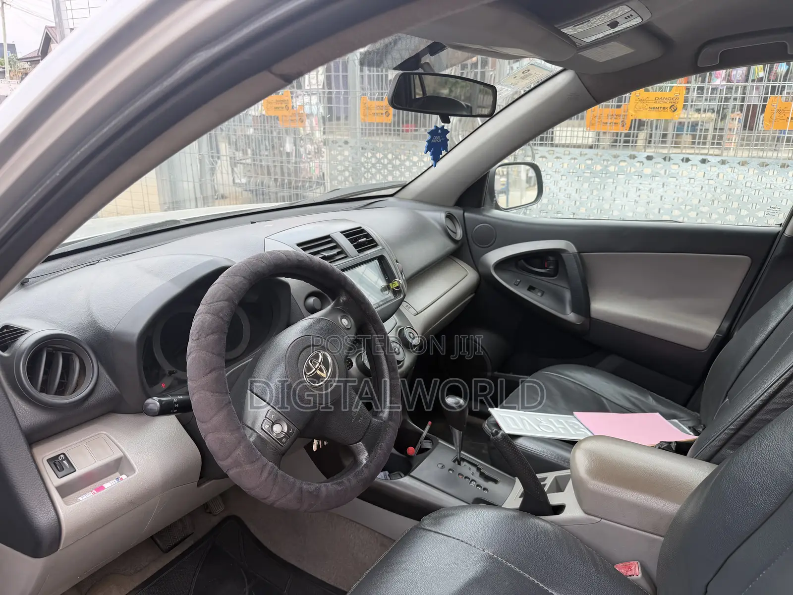 Toyota RAV4 2012 Silver